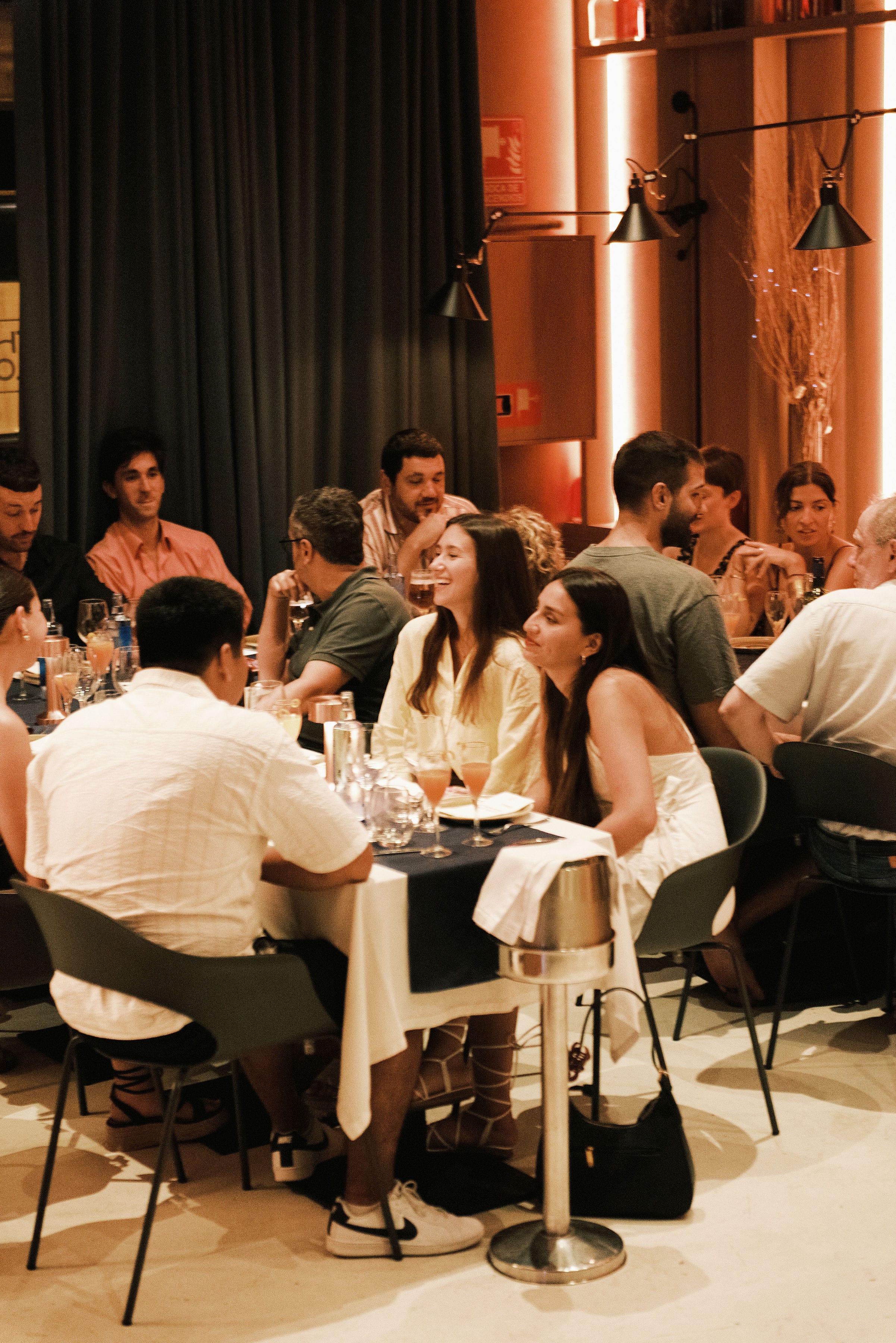 La sala de The Lot llena